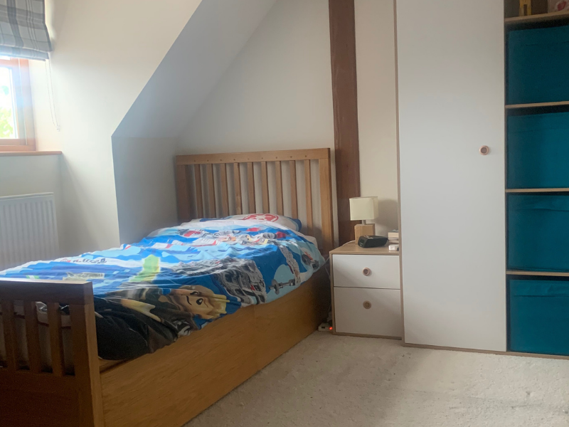 Child's bedroom image